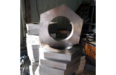 新標帶頸對焊法蘭的加工精度要求是什么？